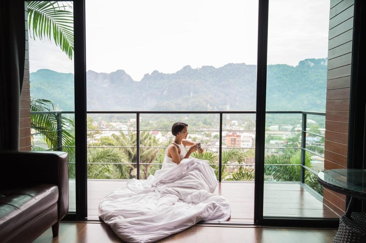 Blue Mountain Phangnga Resort Exterior photo