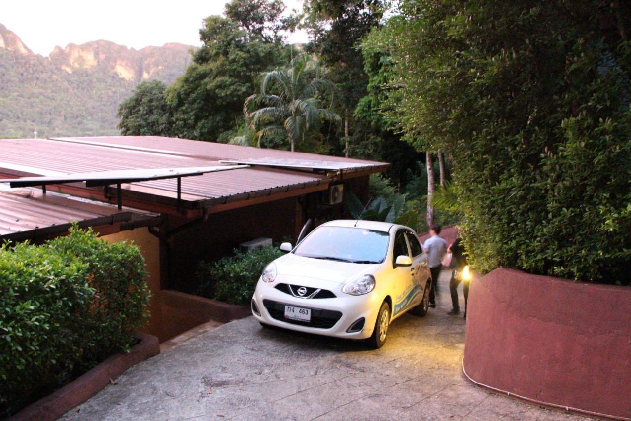 Blue Mountain Phangnga Resort Exterior photo
